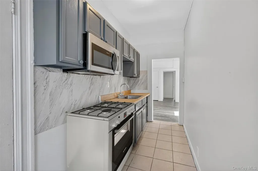 49 S Hamilton Street Poughkeepsie NY 12601