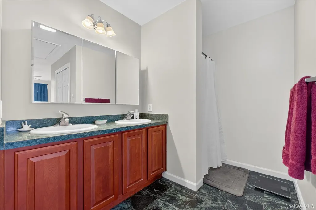 387 Cornwall Hill Road Patterson NY 12563