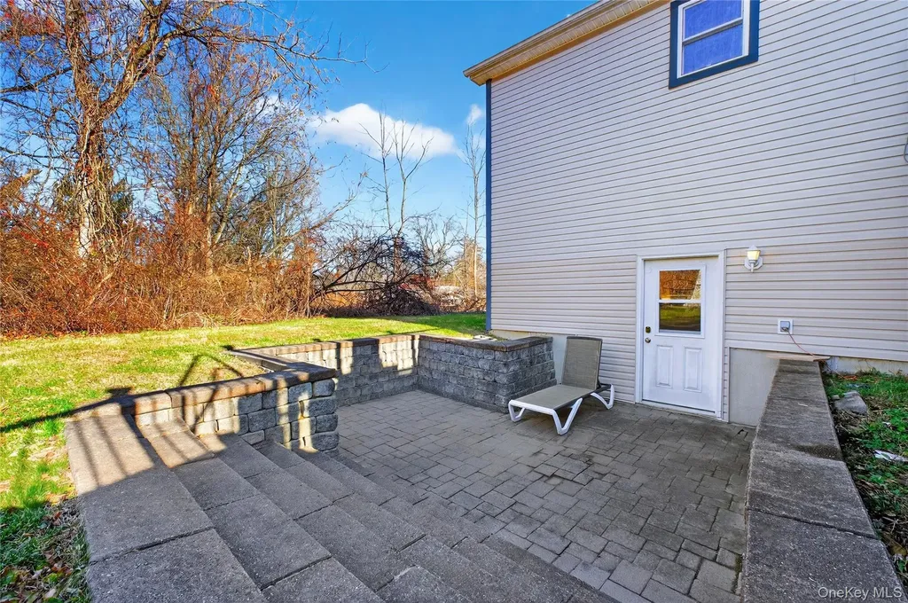 387 Cornwall Hill Road Patterson NY 12563