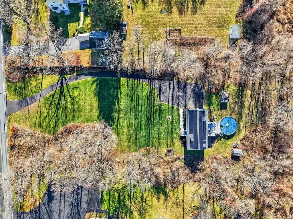 387 Cornwall Hill Road Patterson NY 12563