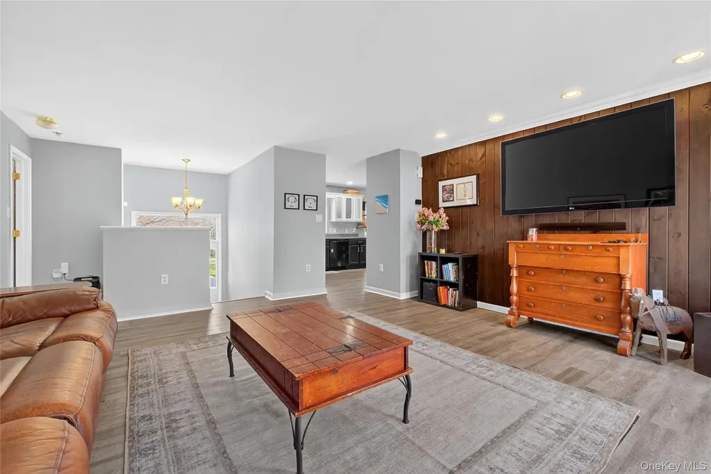 387 Cornwall Hill Road Patterson NY 12563