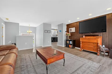 387 Cornwall Hill Road Patterson NY 12563