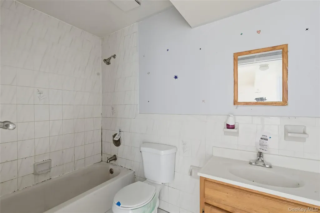 4600 Bronx Boulevard Bronx NY 10470