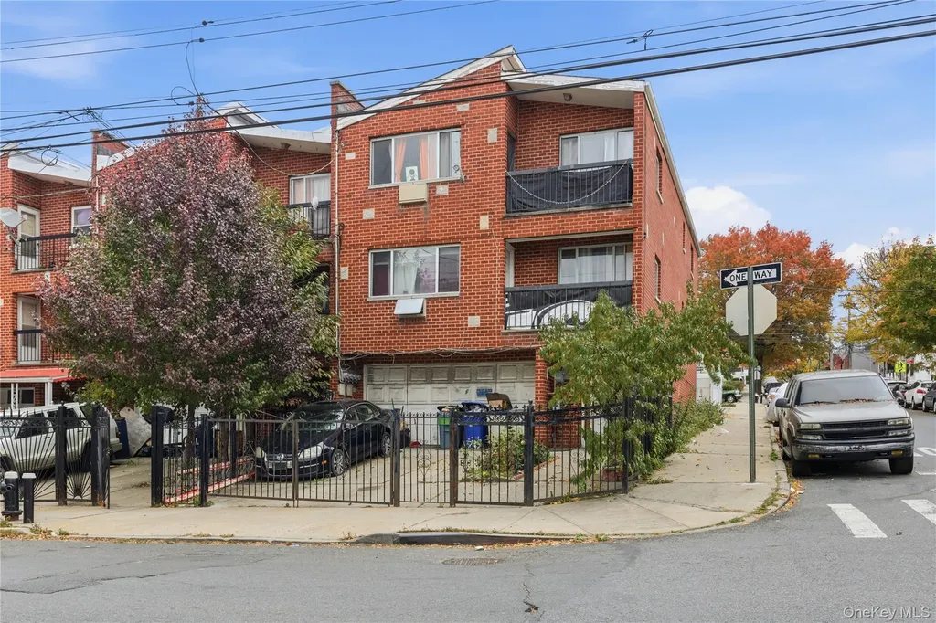 4600 Bronx Boulevard Bronx NY 10470