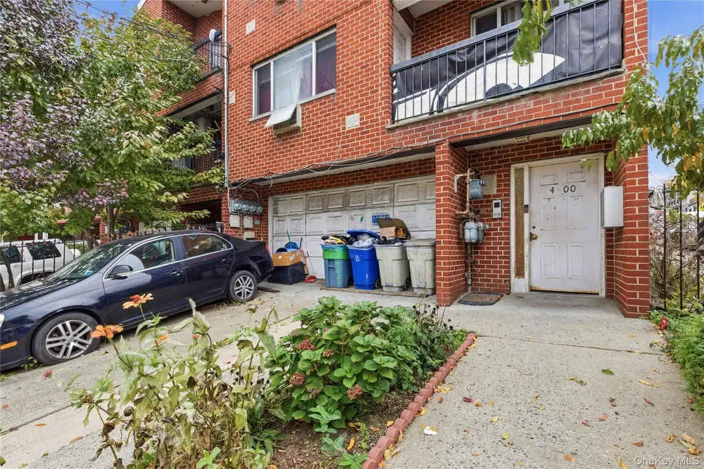 4600 Bronx Boulevard Bronx NY 10470