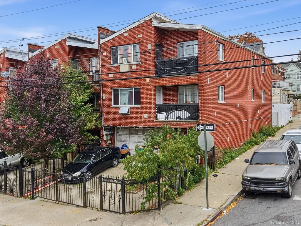 4600 Bronx Boulevard Bronx NY 10470
