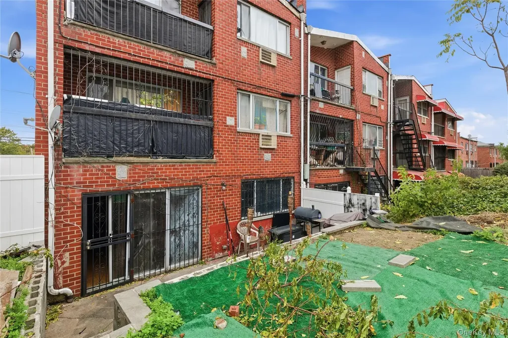 4600 Bronx Boulevard Bronx NY 10470