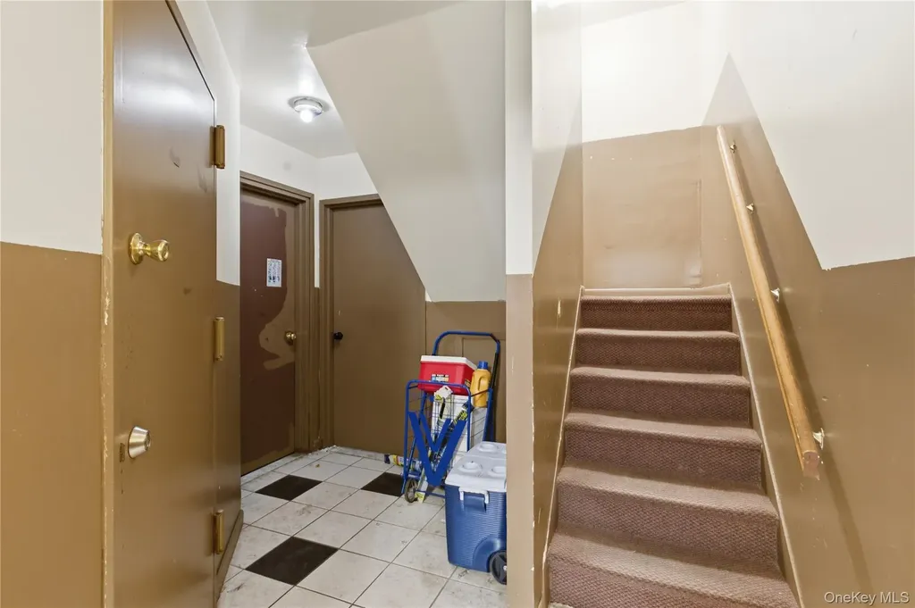 4600 Bronx Boulevard Bronx NY 10470