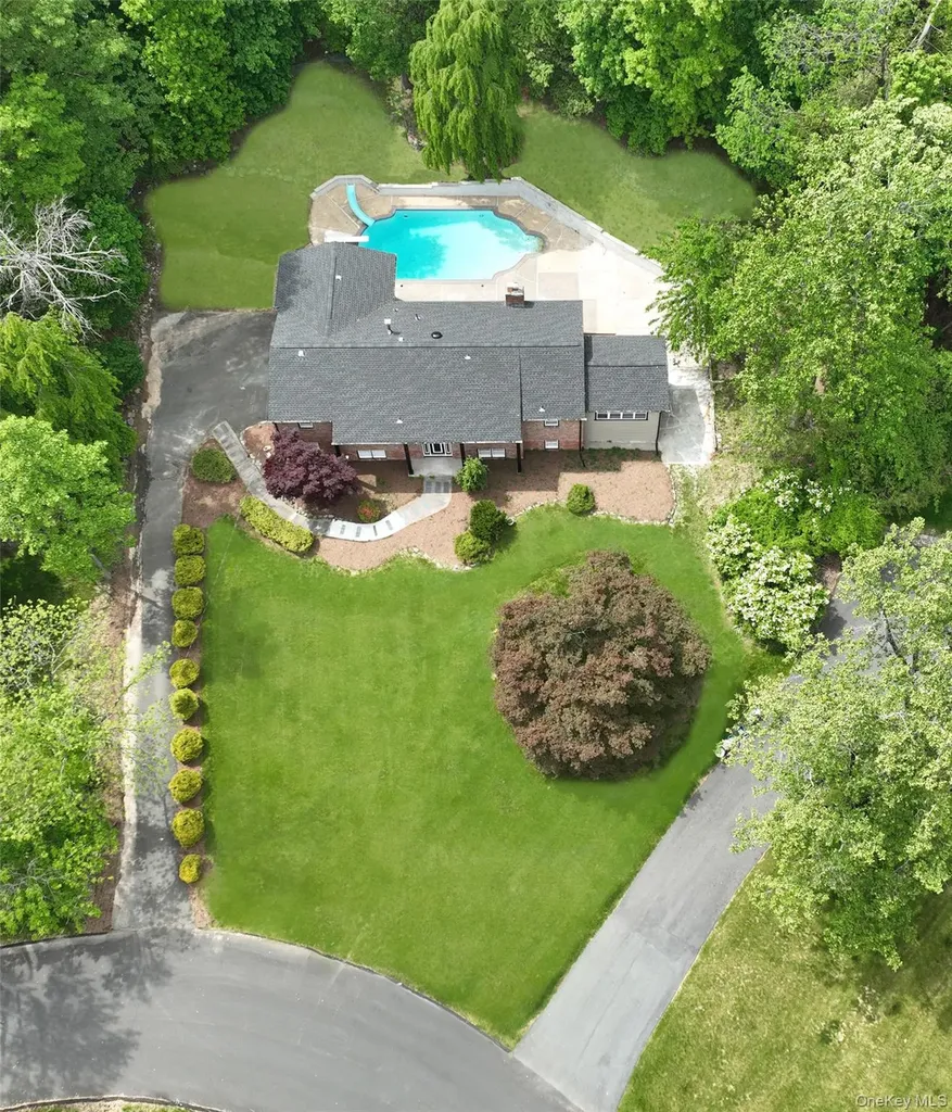 7 Charlotte Drive Spring Valley NY 10977
