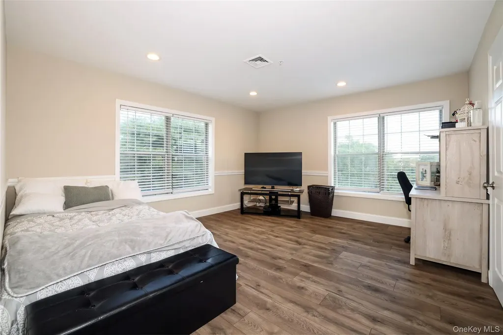 2 Nob Hill Drive Elmsford NY 10523