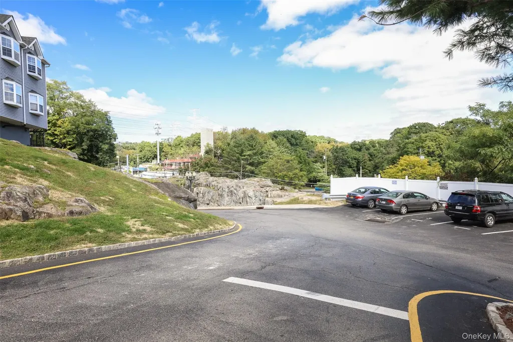 2 Nob Hill Drive Elmsford NY 10523