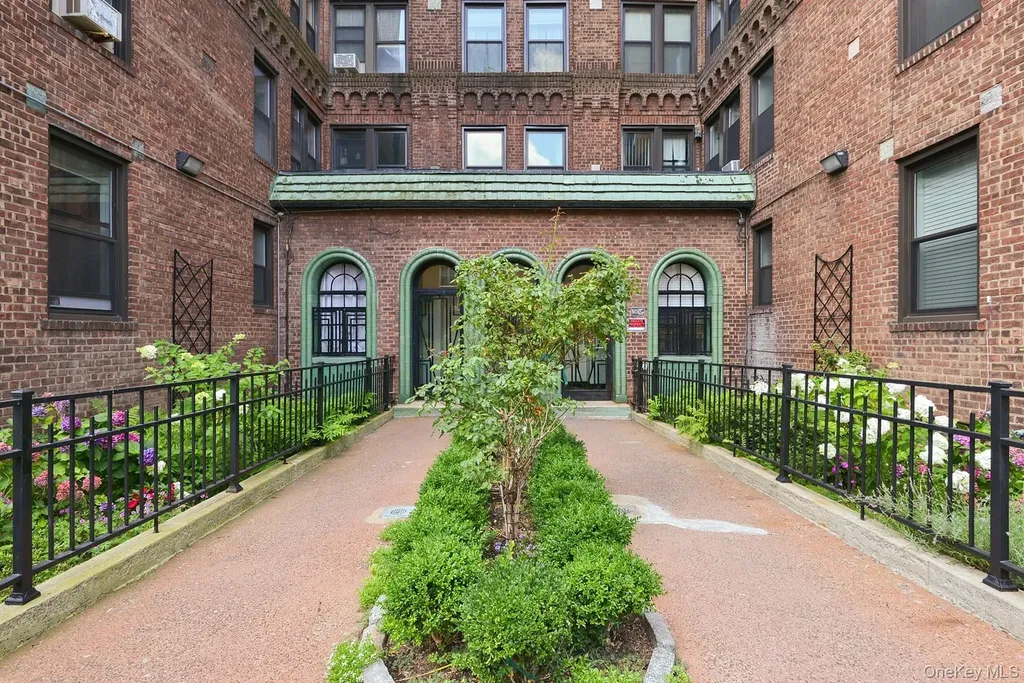 8300 Talbot Street Kew Gardens NY 11415