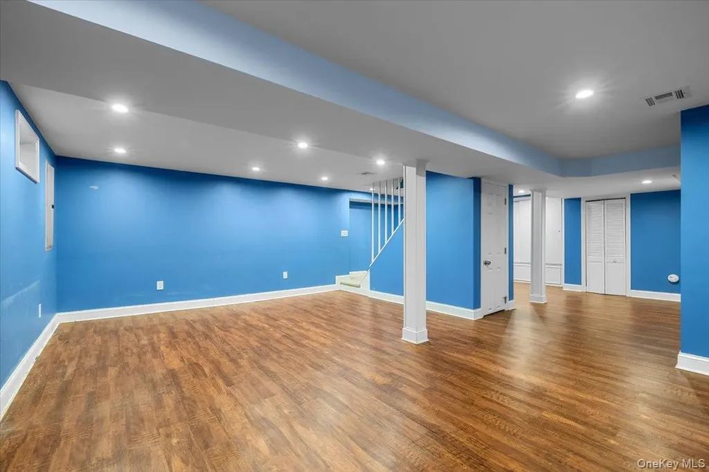 55 Audrey Avenue Plainview NY 11803