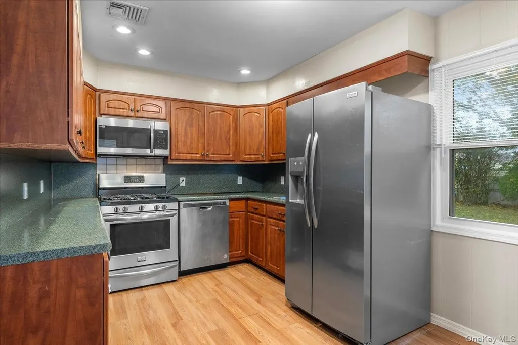 55 Audrey Avenue Plainview NY 11803