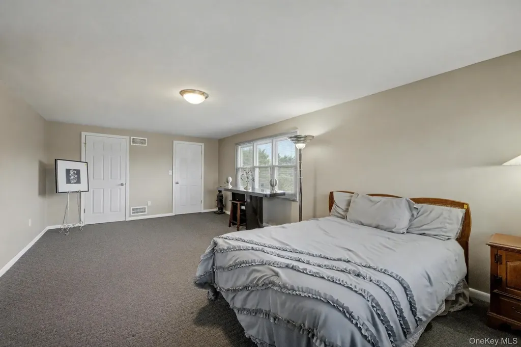 24 Havemeyer Lane Commack NY 11725