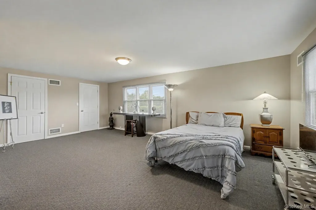24 Havemeyer Lane Commack NY 11725