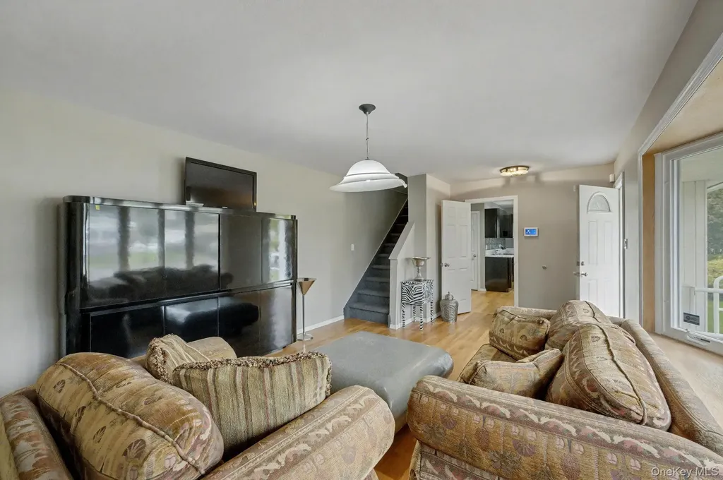 24 Havemeyer Lane Commack NY 11725