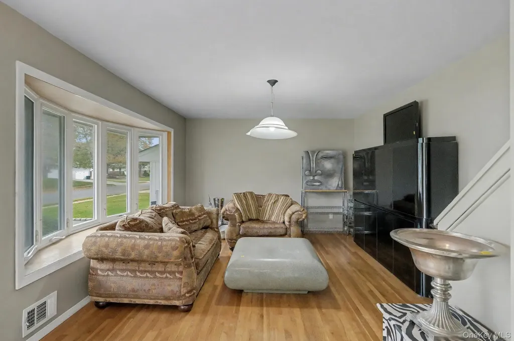 24 Havemeyer Lane Commack NY 11725