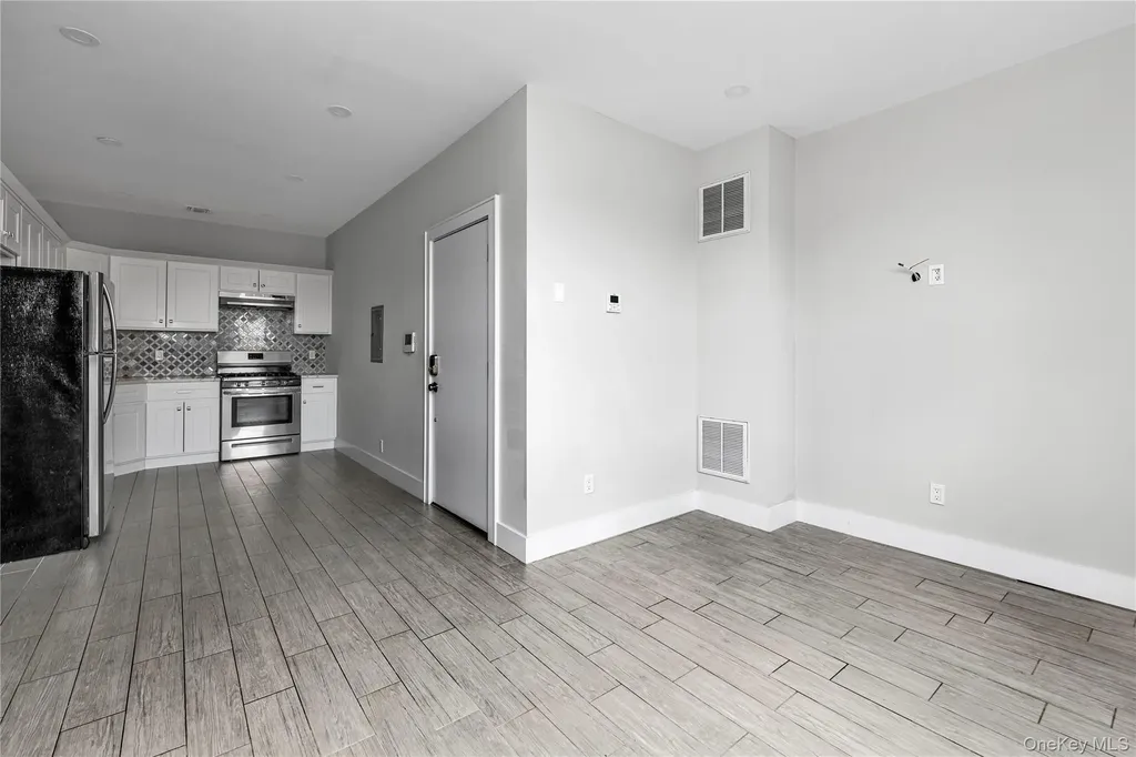 17 N Park Avenue Rockville Centre NY 11570