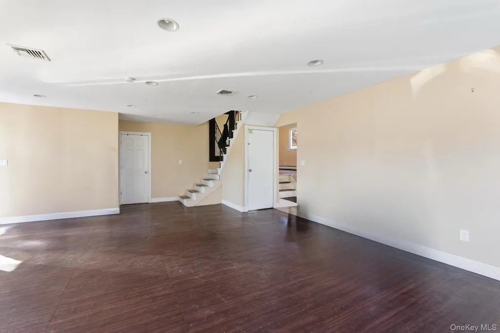 3 Date Street Central Islip NY 11722