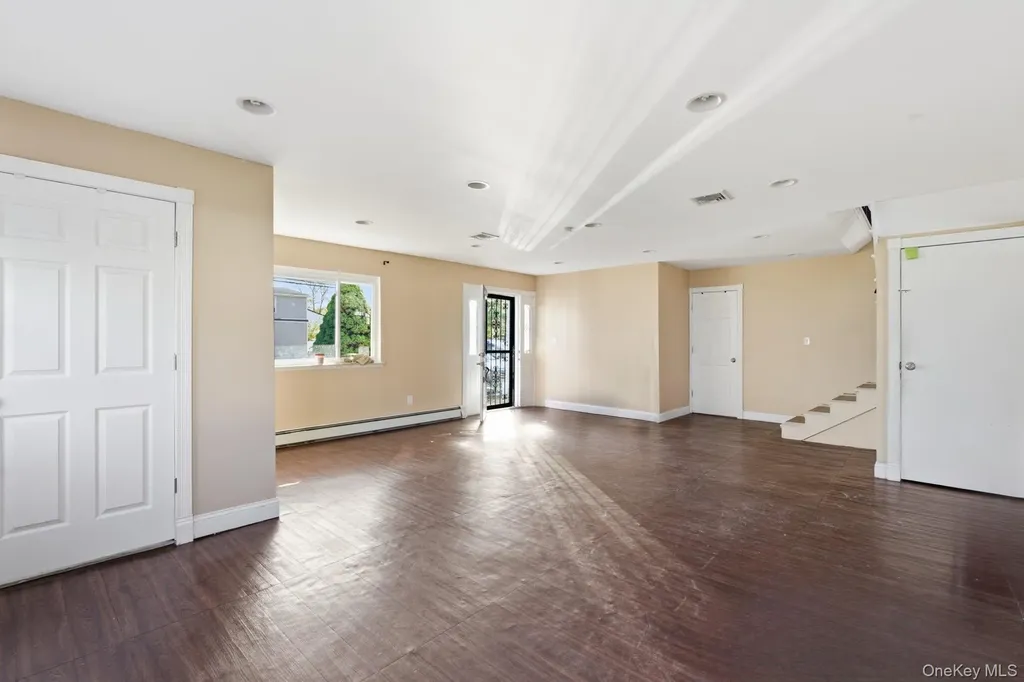 3 Date Street Central Islip NY 11722