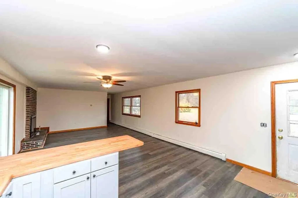132 Red Top Road Wallkill NY 12589
