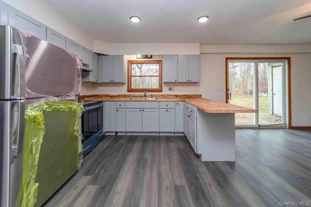 132 Red Top Road Wallkill NY 12589