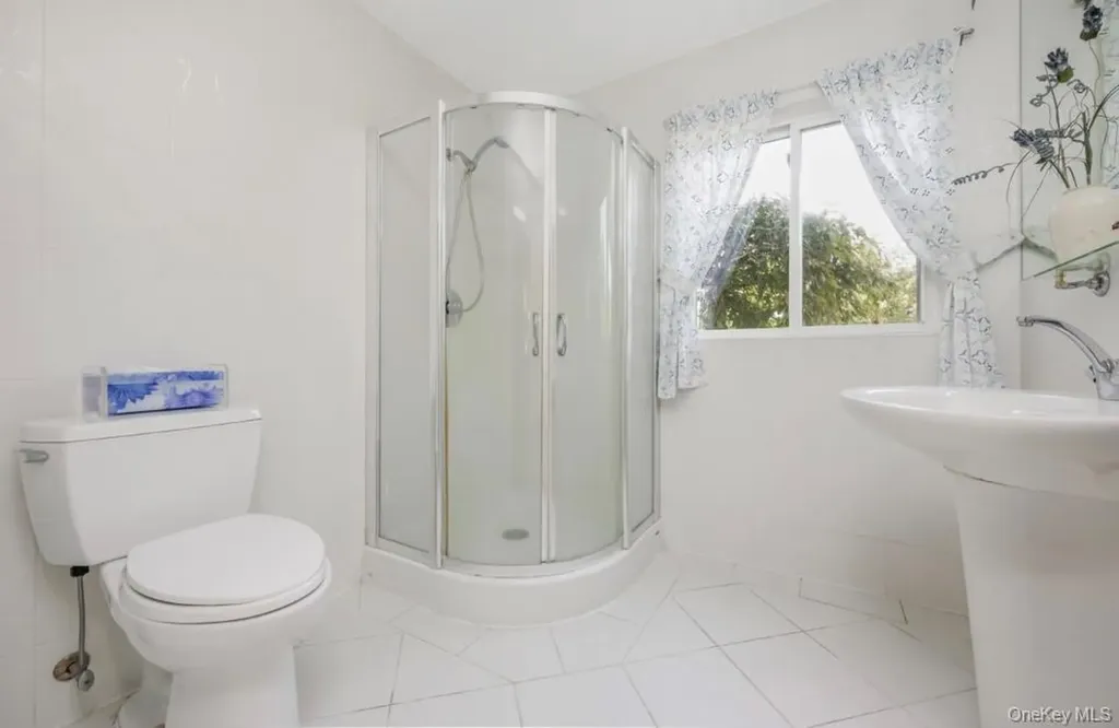 19 Wayside Lane Wantagh NY 11793