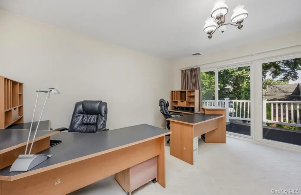 19 Wayside Lane Wantagh NY 11793
