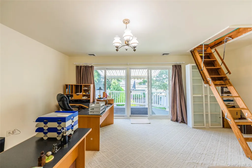 19 Wayside Lane Wantagh NY 11793