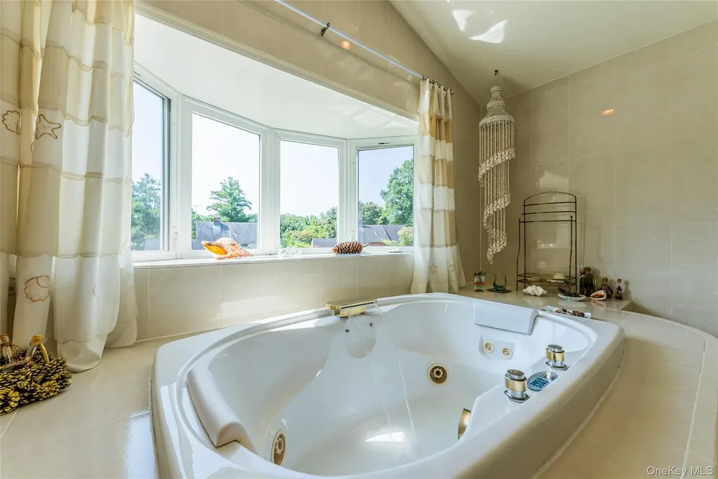 19 Wayside Lane Wantagh NY 11793