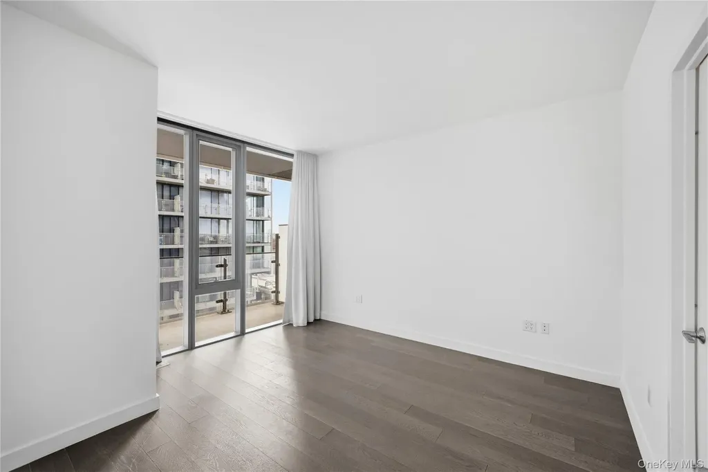 13103 40 Road Flushing NY 11354