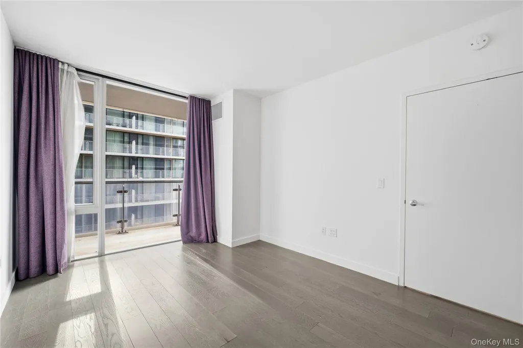 13103 40 Road Flushing NY 11354