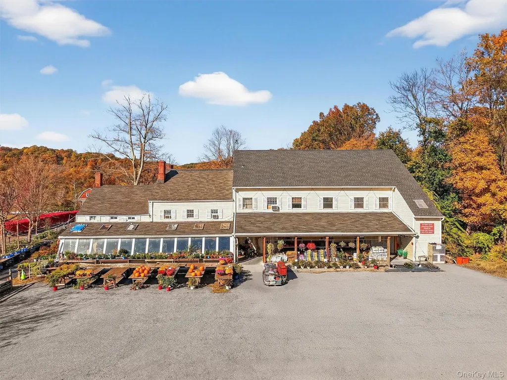 1062 Oregon Road Cortlandt Manor NY 10567