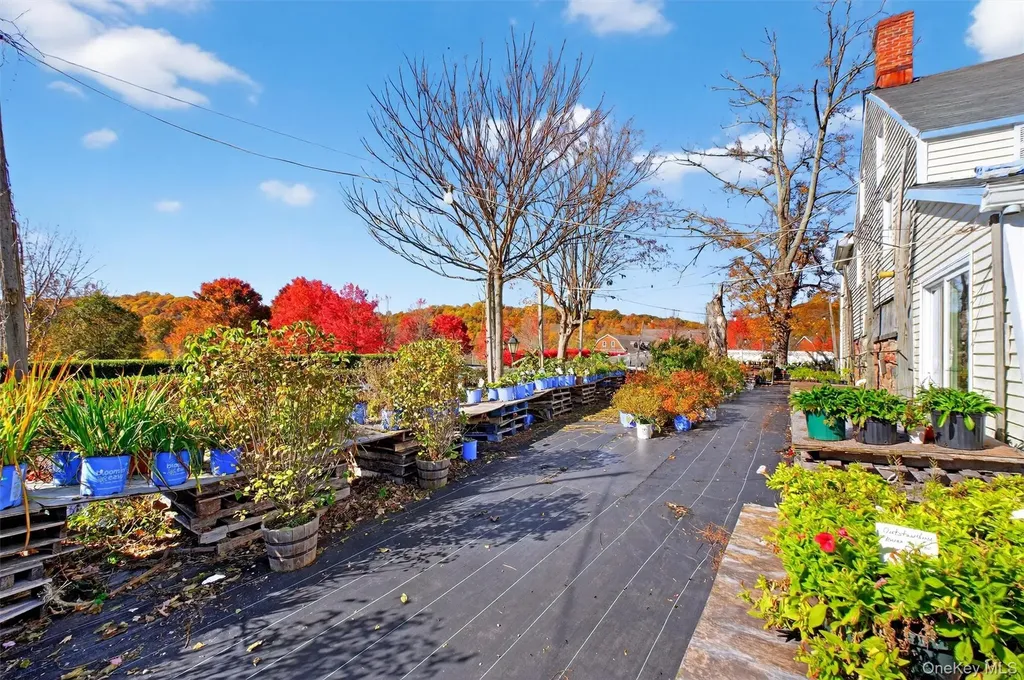 1062 Oregon Road Cortlandt Manor NY 10567