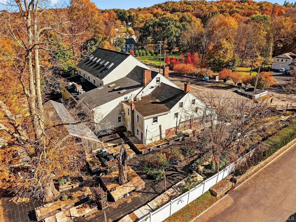 1062 Oregon Road Cortlandt Manor NY 10567