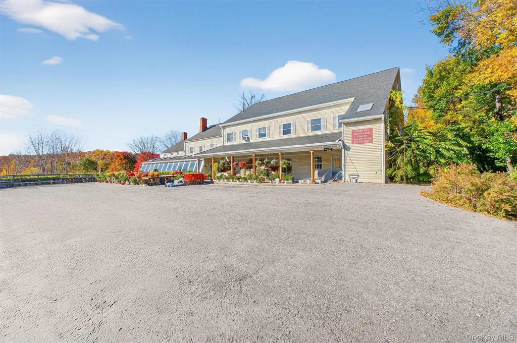 1062 Oregon Road Cortlandt Manor NY 10567