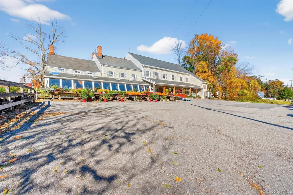 1062 Oregon Road Cortlandt Manor NY 10567