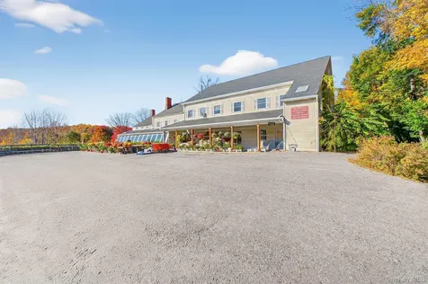 1062 Oregon Road Cortlandt Manor NY 10567