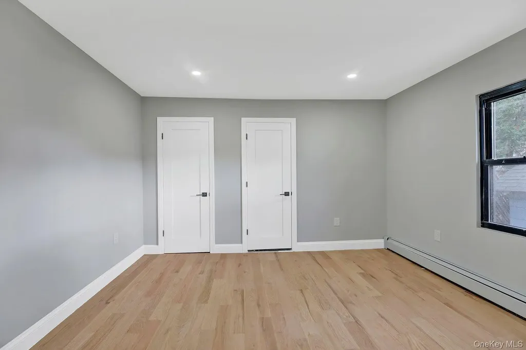 338 Calhoun Avenue Bronx NY 10465