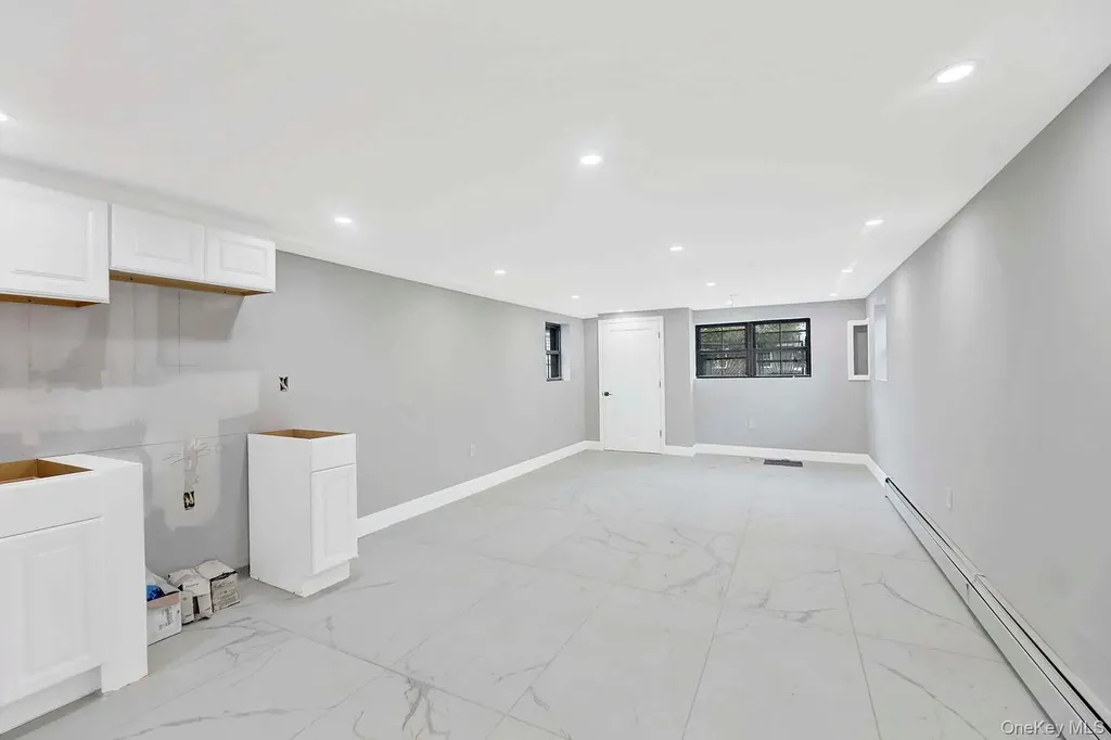338 Calhoun Avenue Bronx NY 10465