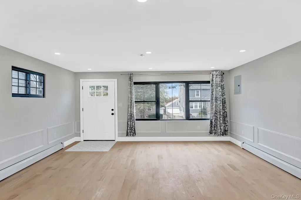 338 Calhoun Avenue Bronx NY 10465