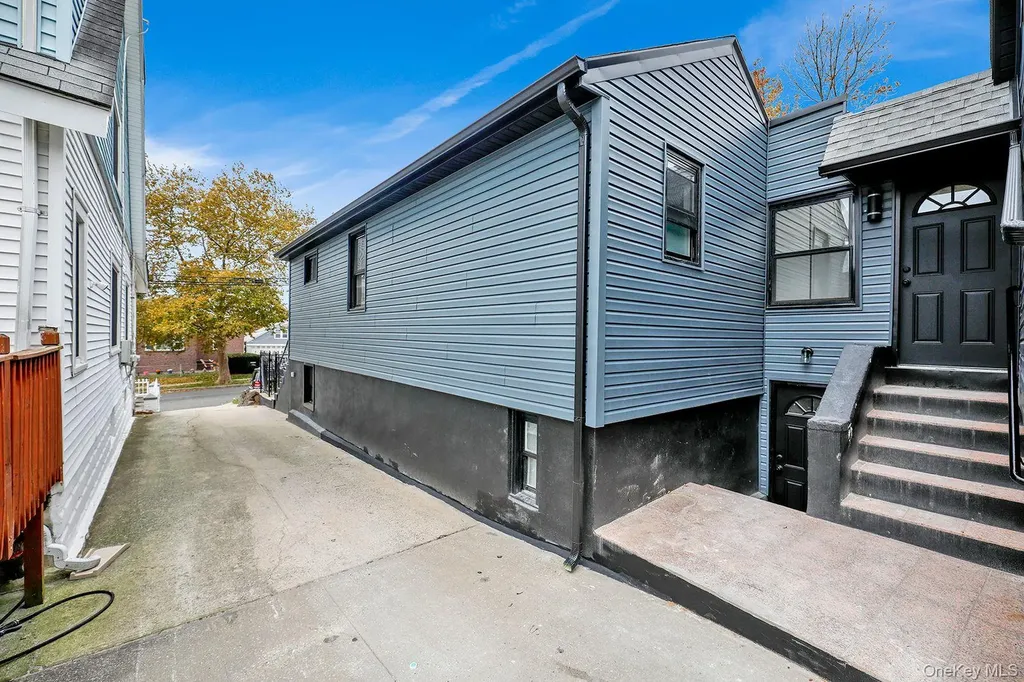 338 Calhoun Avenue Bronx NY 10465
