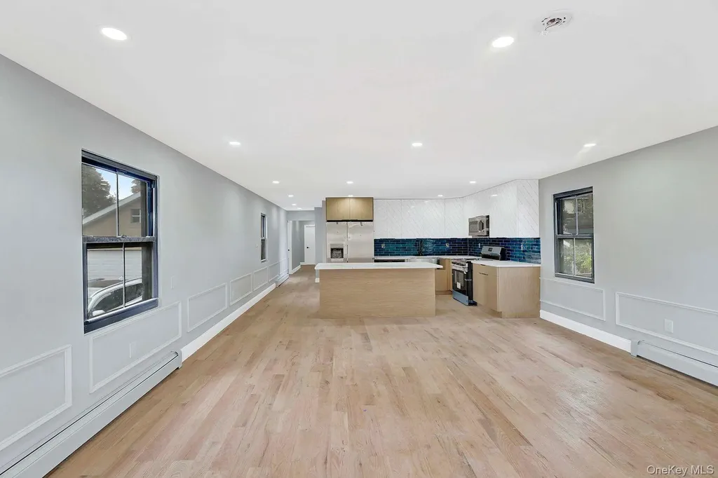 338 Calhoun Avenue Bronx NY 10465