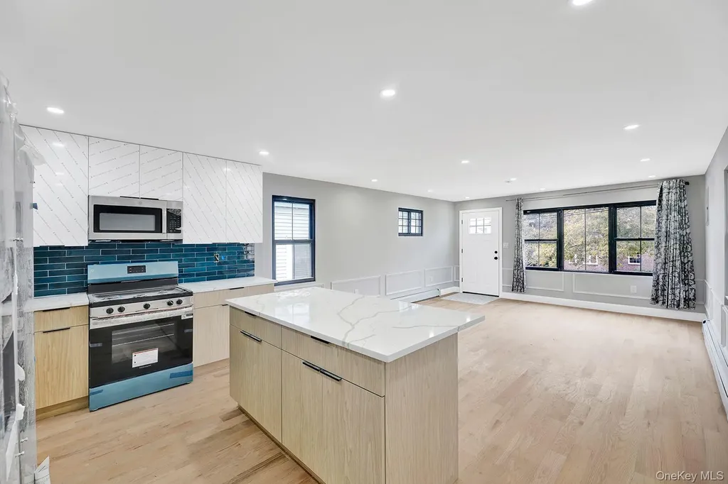 338 Calhoun Avenue Bronx NY 10465