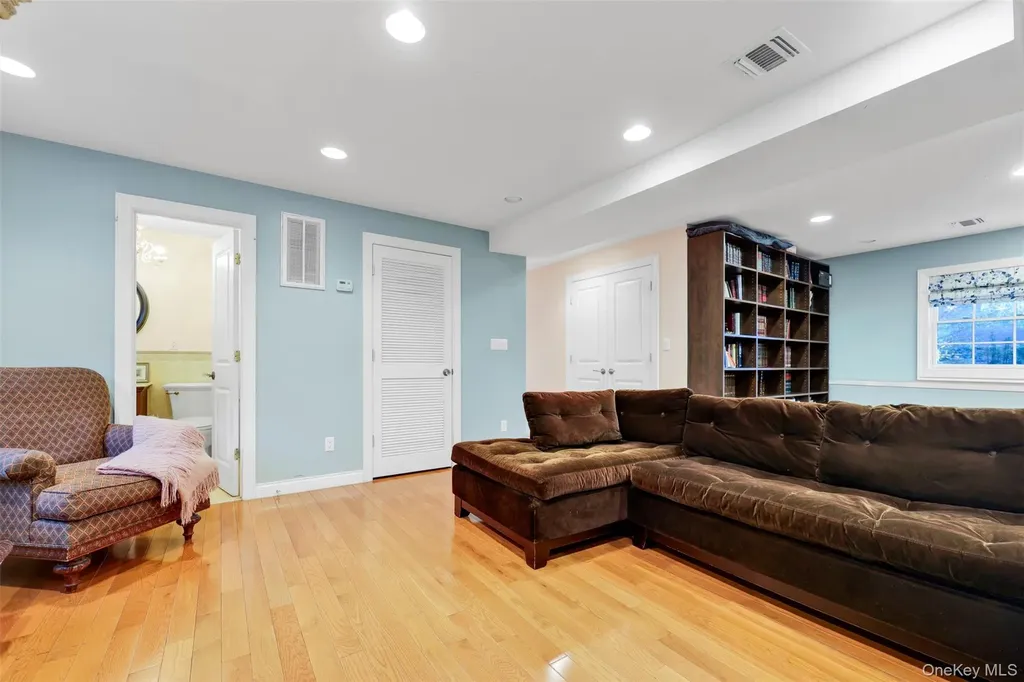 3 Kakiat Lane Spring Valley NY 10977
