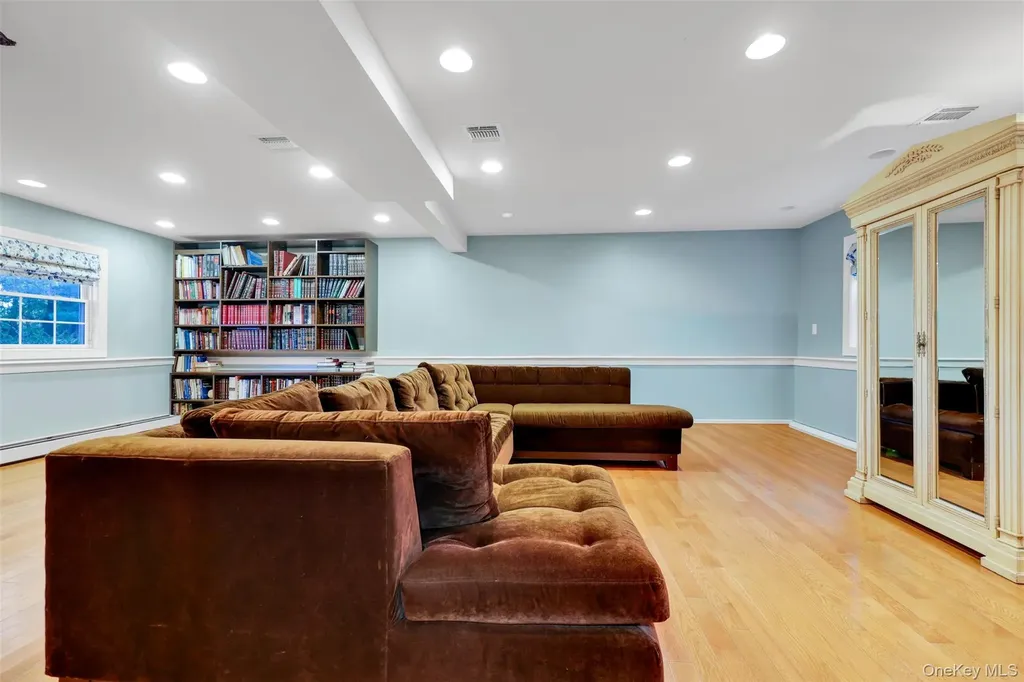 3 Kakiat Lane Spring Valley NY 10977