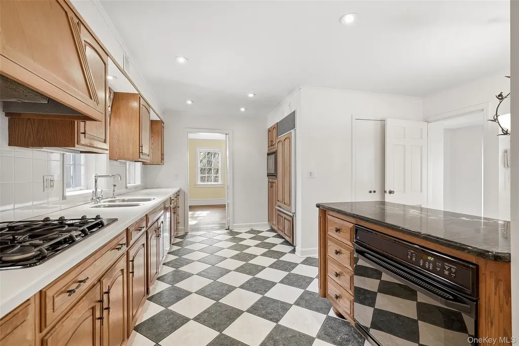 25 Seneca Street Rye NY 10580