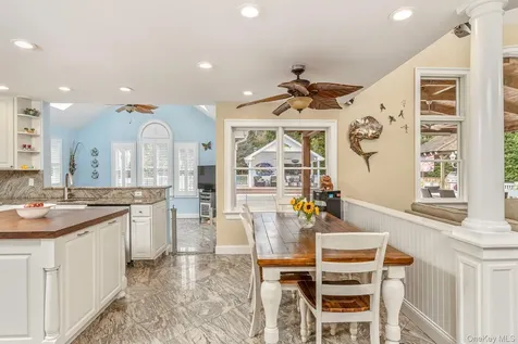 42 Old Neck Court Manorville NY 11949