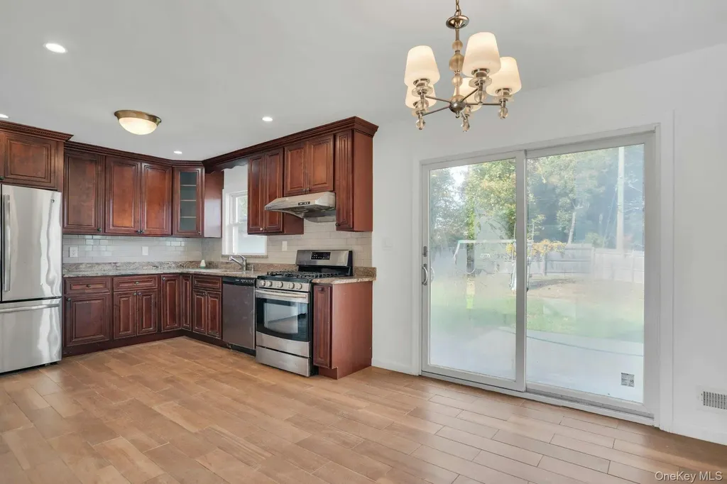 44 Delaware Avenue Commack NY 11725